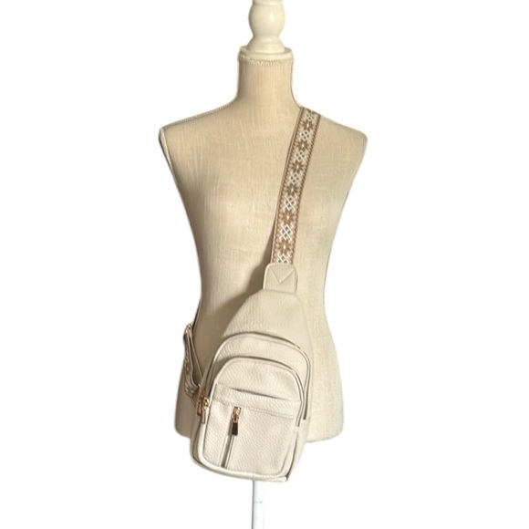 Sling Bag Beige, Quilted Faux Leather Coin Purse, Rhinestone Heart Keychain Set - Picture 4 of 15